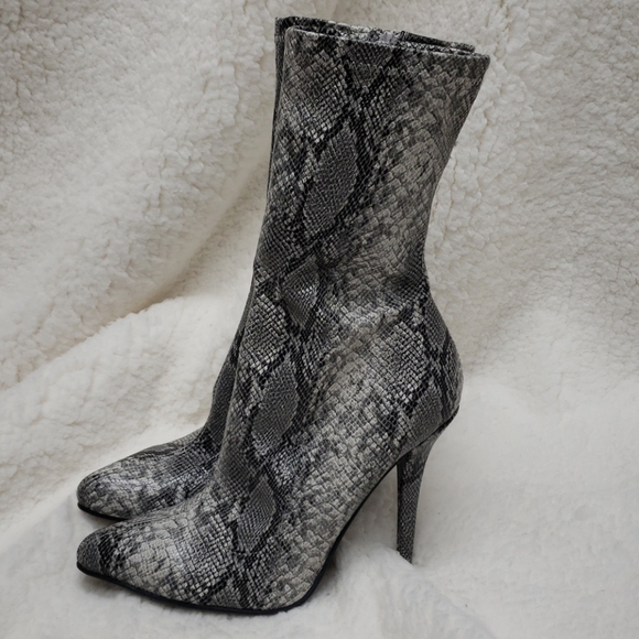 Fashion Nova Shoes - Fashion Nova Faux Snake Skin Boots Size 6.5